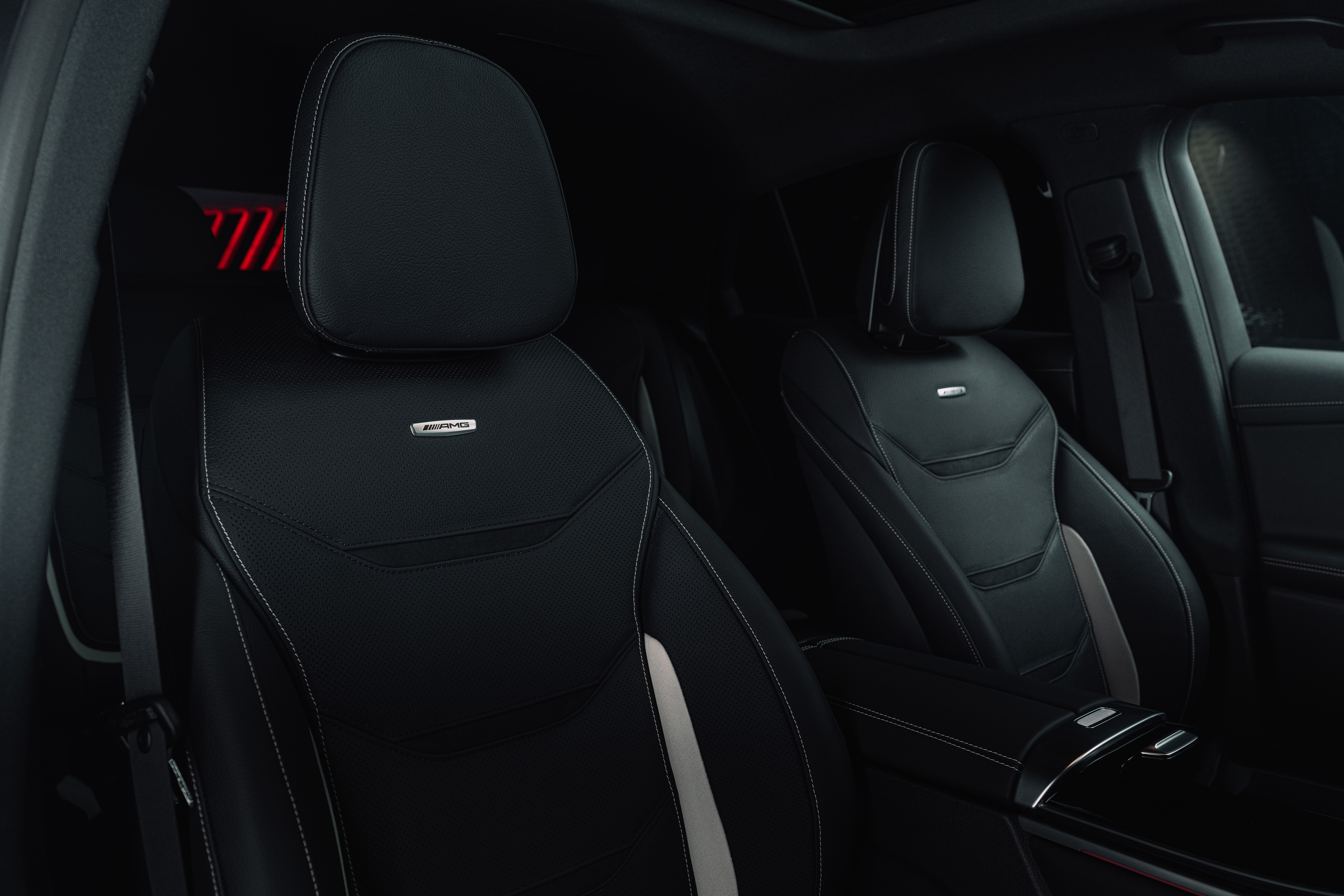 Nový Mercedes-AMG GLC 53 4MATIC+ | 449 koní, Drift Mode, 4MATIC+ a nejostřejší šestiválec v historii modelu